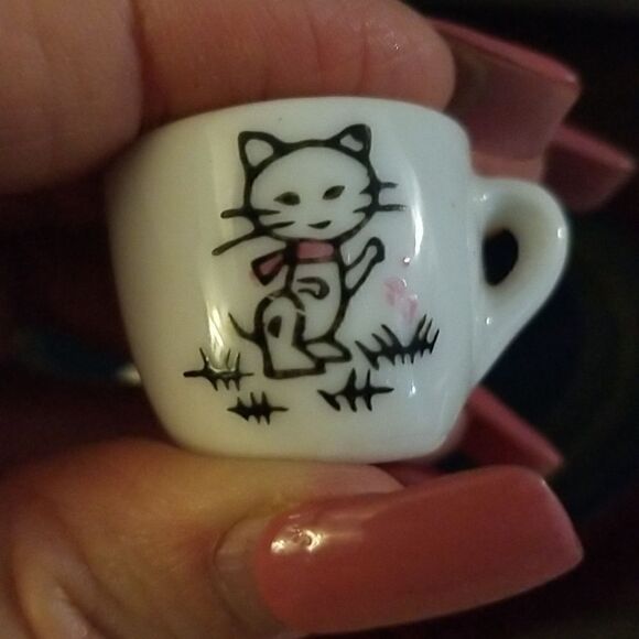 VTG 50’s Child’s Ceramic Tea Set, Cute Girl & Kitten Design - Picture 7 of 10